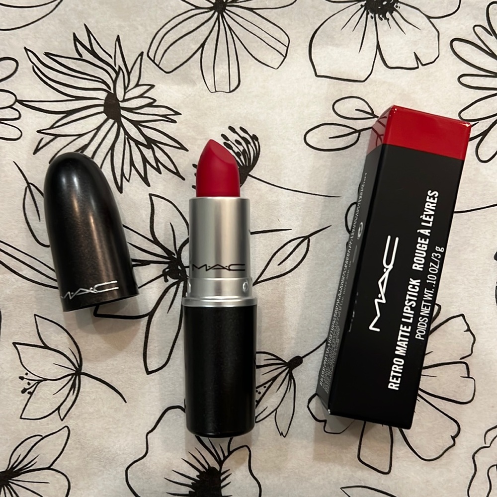 MAC Ruby Woo Retro Matte Lipstick - NEW IN BOX